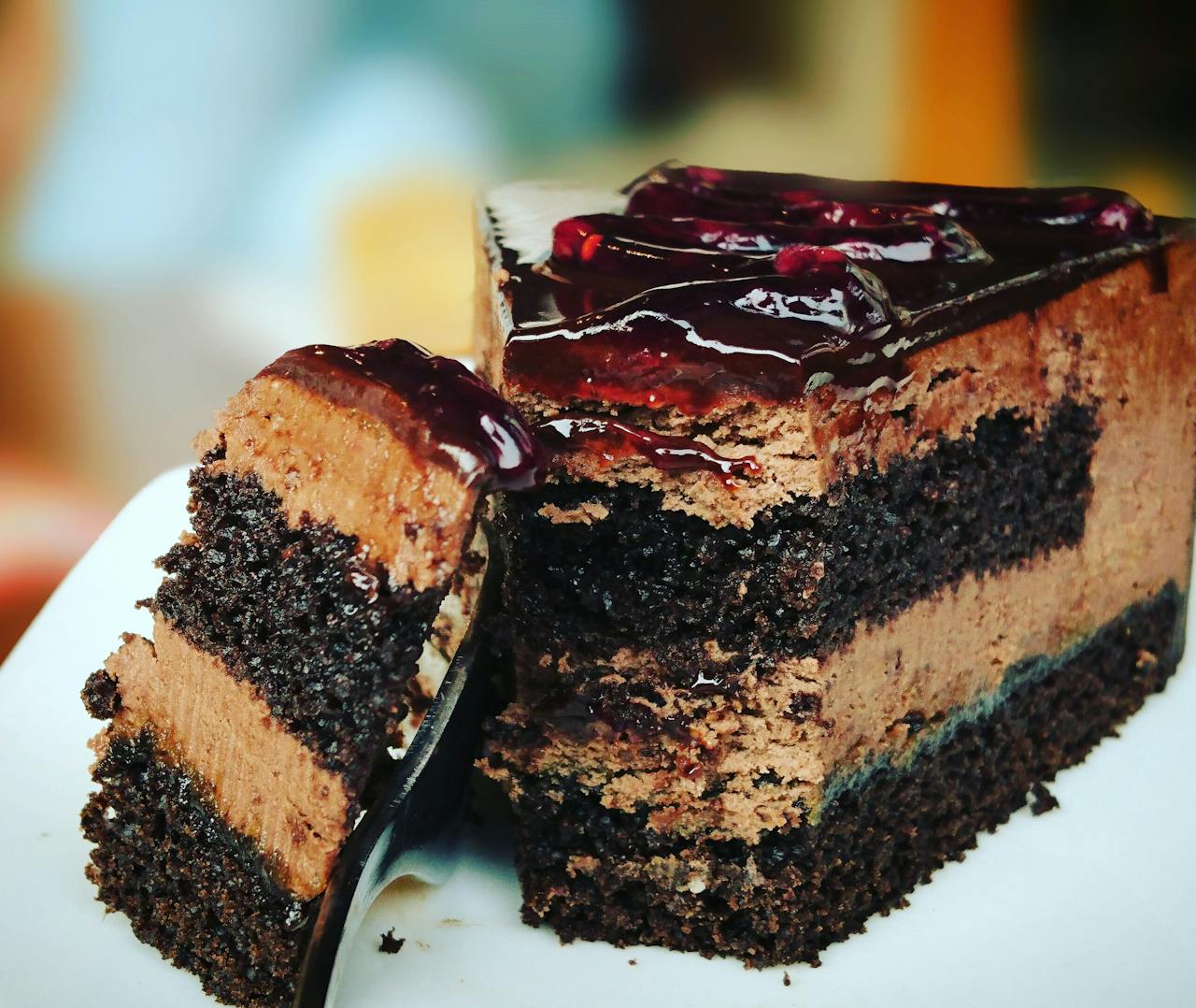 CHOCOLATE CAKE