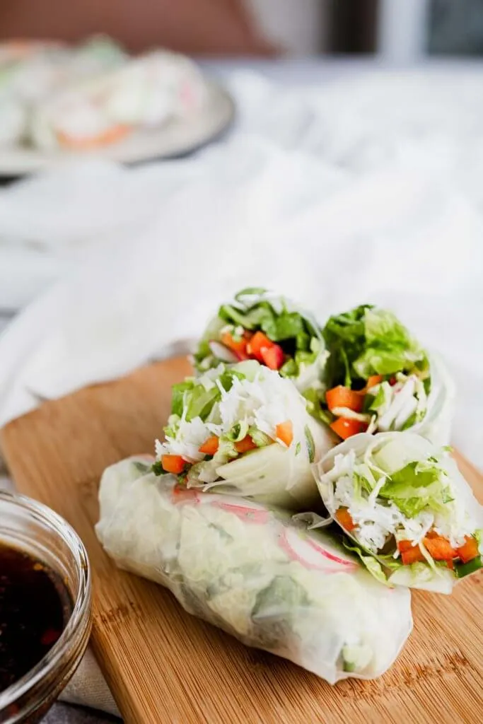 Full Salad, 10 Wraps & Dessert Package