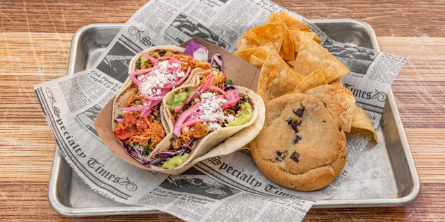 Lucy Taco Box Combo