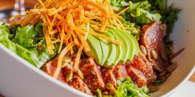 Seared Blackened Ahi Tuna Salad